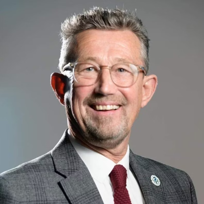 Dr Wendy Hall, PhD RNutr, Reader in Nutritional Sciences, Department of Nutritional Sciences, Faculty of Life Sciences & Medicine, King’s College London